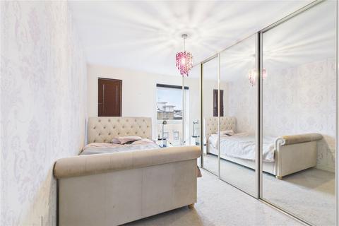 2 bedroom apartment to rent, Commonwealth Drive, Three Bridges, Crawley, West Sussex, RH10