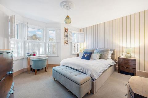3 bedroom terraced house for sale, Garratt Lane, London SW17
