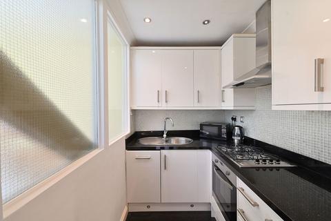3 bedroom apartment for sale, Courtfield Road, London SW7