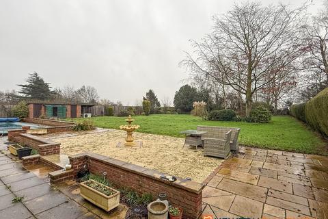 undefined, Fosse Road, 8 NG24