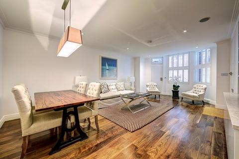Egerton Gardens, Knightsbridge, London SW3