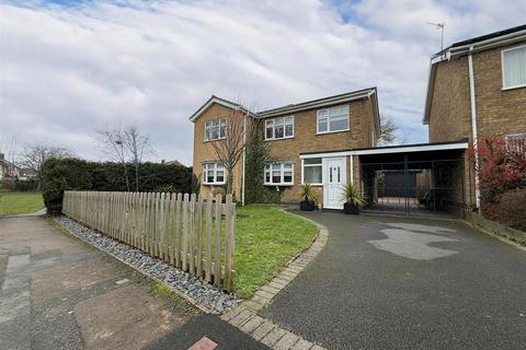 4 bedroom detached house for sale, Hampton Close, Wigston LE18