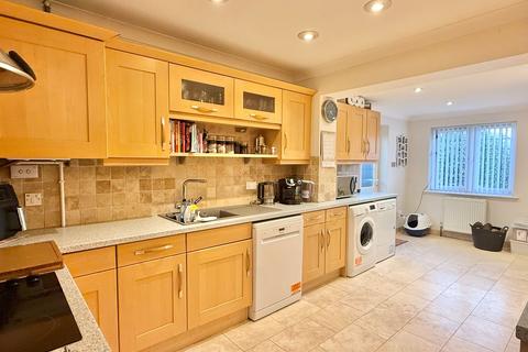 4 bedroom detached house for sale, Warrys Close, Hythe, SO45
