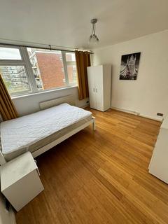 1 bedroom in a house share to rent, Tildesley Road, London SW15