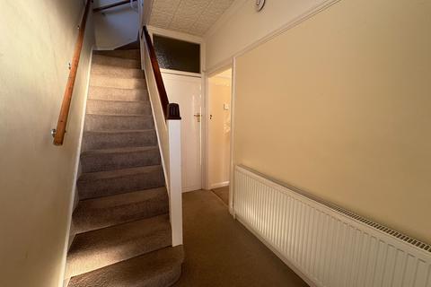 4 bedroom terraced house to rent, Lonsdale Road, Southall