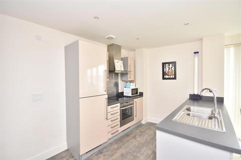 1 bedroom flat to rent, 48 Meridian TowerSwansea