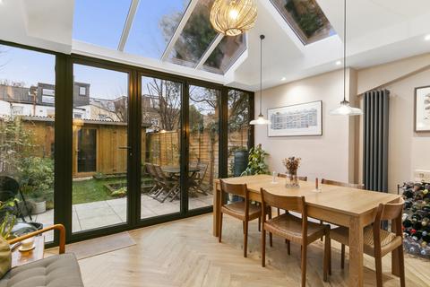 4 bedroom terraced house for sale, Northcote Road, London, E17