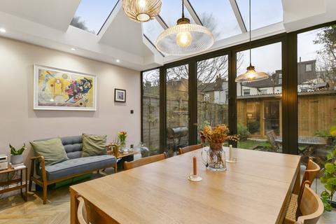 4 bedroom terraced house for sale, Northcote Road, London, E17