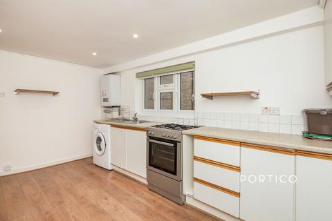 2 bedroom flat to rent, Upland Road, London, SE22