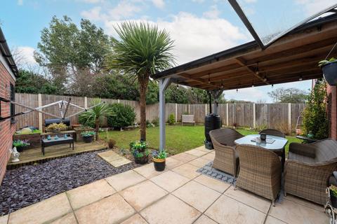 2 bedroom detached bungalow for sale, Howard's Way, Bradwell