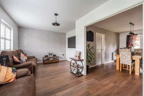 2 bedroom detached bungalow for sale, Howard's Way, Bradwell