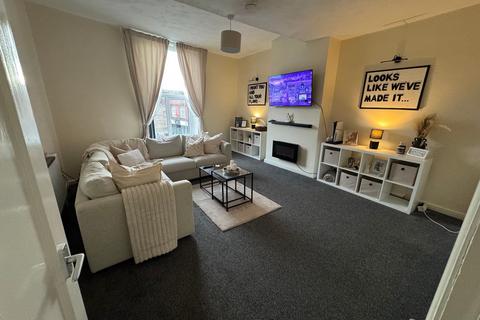 2 bedroom flat to rent, Market Street, Stalybridge SK15