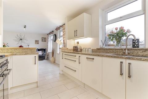 6 bedroom detached house for sale, Wynmore Avenue, Bramhope, Leeds