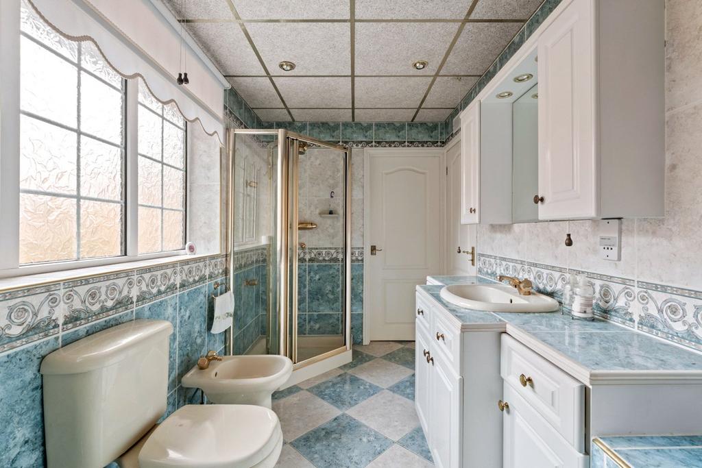 FF Bathroom