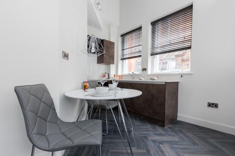 1 bedroom apartment to rent, King Street, Manchester M2