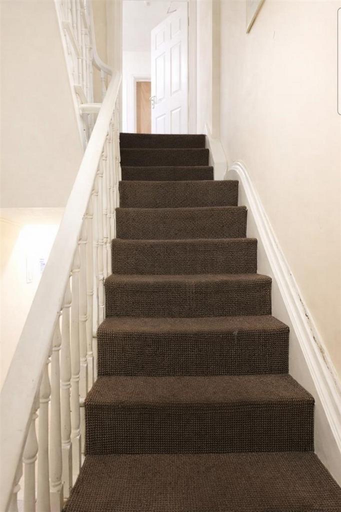 Hallway - 417 .jpg