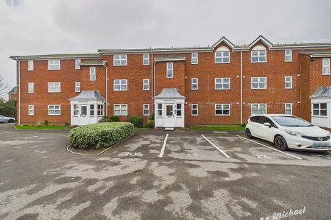 2 bedroom flat for sale, Guillemot Way, Aylesbury