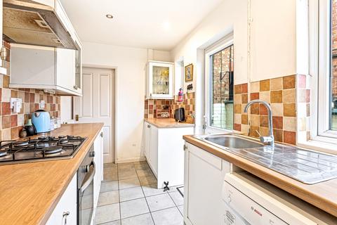 2 bedroom terraced house for sale, Lothair Road, Leicester LE2