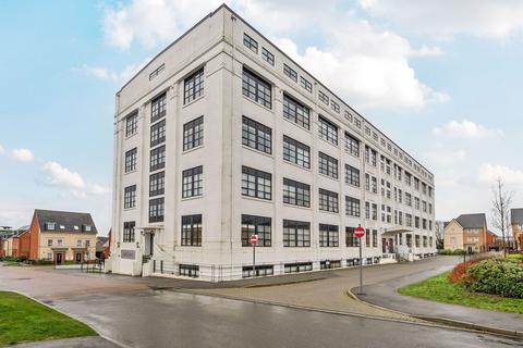 2 bedroom flat for sale, Lilly Court, Fullbrook Drive Basingstoke RG21 6AW