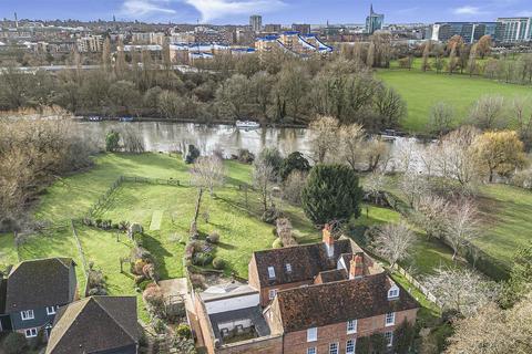 undefined, The Causeway, Caversham, Reading