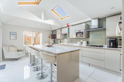 Cedarwood Drive, Hertfordshire AL4