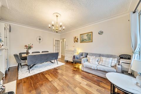 2 bedroom apartment for sale, Elm Park Court, Pinner, Middlesex