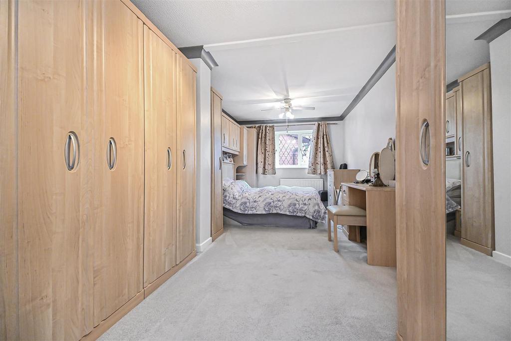 11 Moreton Drive Bedroom 1 (1).jpg