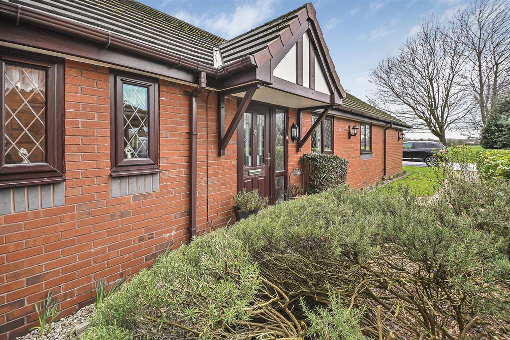 11 Moreton Drive External (2).jpg