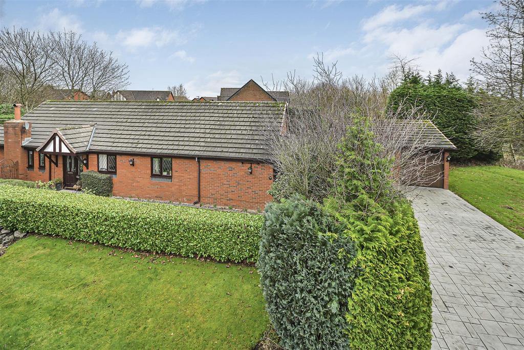 11 Moreton Drive External (13).jpg