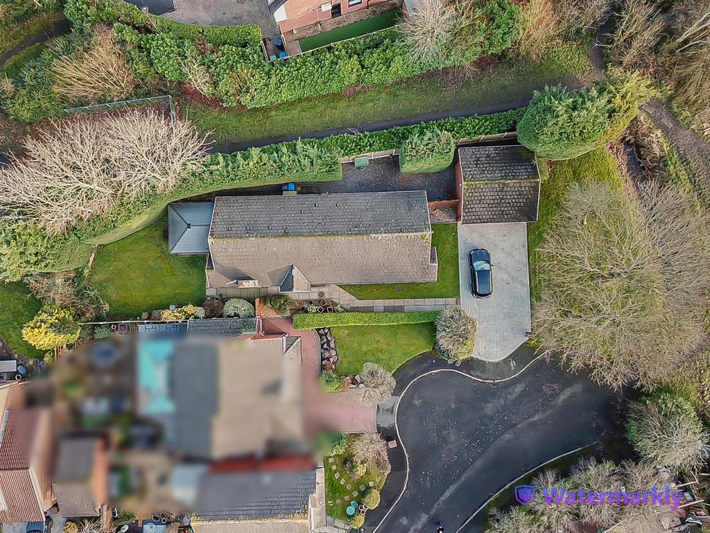 11 Moreton Drive Aerial (2).jpg