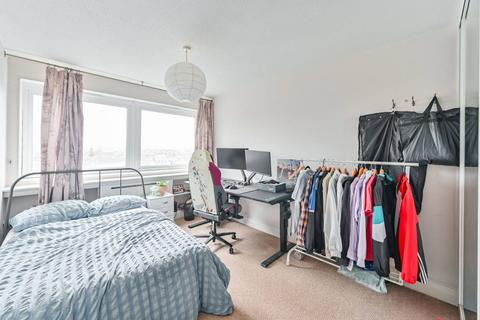 2 bedroom flat for sale, Park South, Austin Road, Battersea, London, SW11