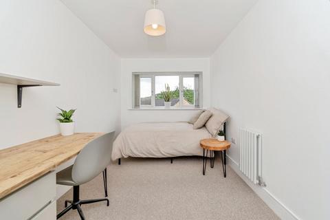 undefined, Bellcote Drive, Huddersfield HD5