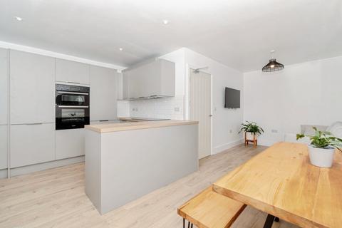 undefined, Bellcote Drive, Huddersfield HD5