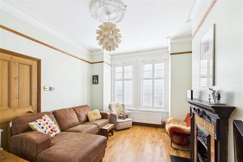 4 bedroom terraced house for sale, Amesbury Avenue, London, SW2