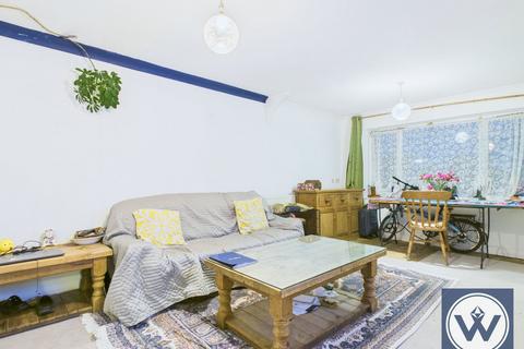 undefined, East Avenue, Hayes, UB3 2JX