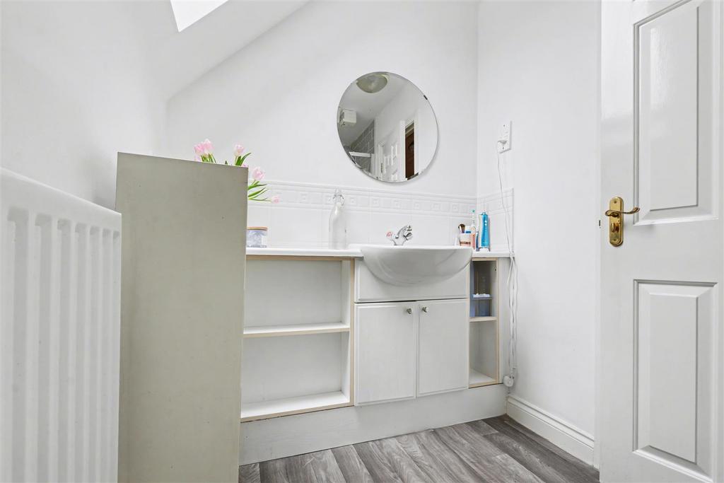 Ensuite 2.jpeg