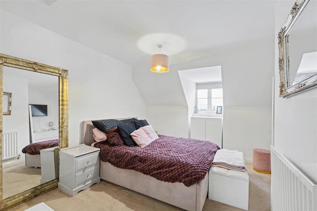 Bedroom 1 1.jpeg