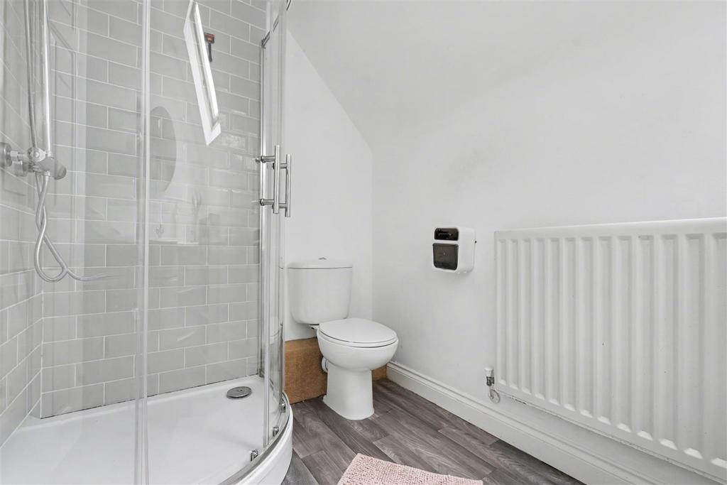 Ensuite 1.jpeg