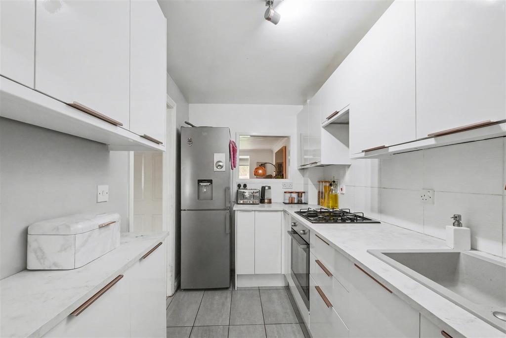Kitchen 3.jpeg