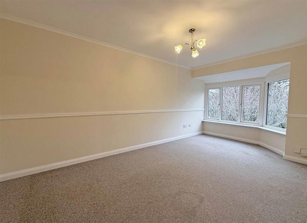Sitting/Dining Room