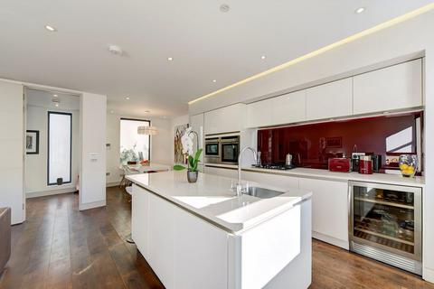 4 bedroom house for sale, Russell Gardens Mews, London W14