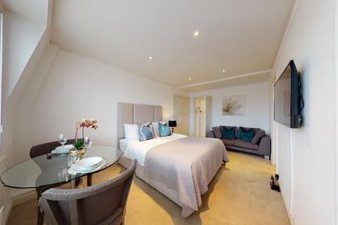 Studio to rent, Hill Street, London W1J