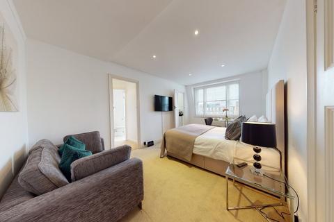 Studio to rent, Hill Street, London W1J
