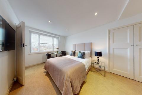 Studio to rent, Hill Street, London W1J
