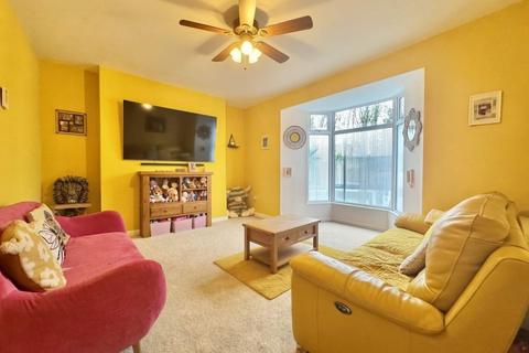 4 bedroom end of terrace house for sale, Foxhole Road, St. Thomas, Swansea, City And County of Swansea.
