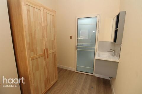 1 bedroom in a house share to rent, Brentwood Road, Leicester