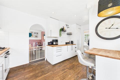 3 bedroom semi-detached house for sale, High Street, Little Sandhurst, Sandhurst, Berkshire, GU47