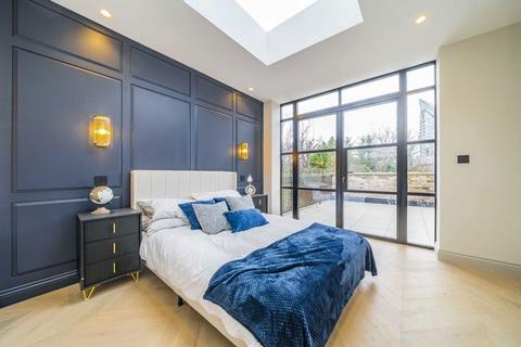 undefined, Gordon Road, London W5