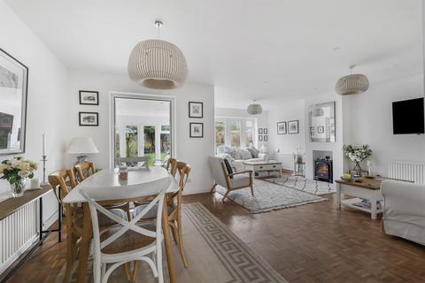 4 bedroom house for sale, Lock Road, Marlow