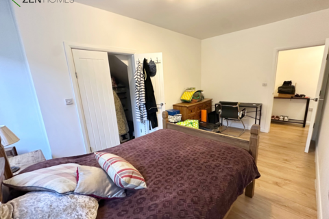 undefined, London E2